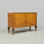 1388 1019 CHEST OF DRAWERS